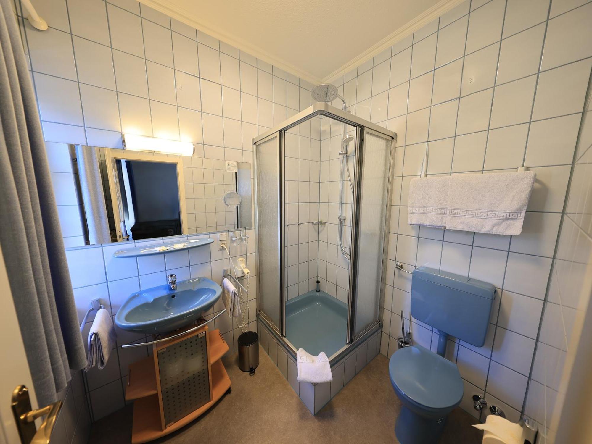 Hotel Zur Post Мюльхайм Экстерьер фото
